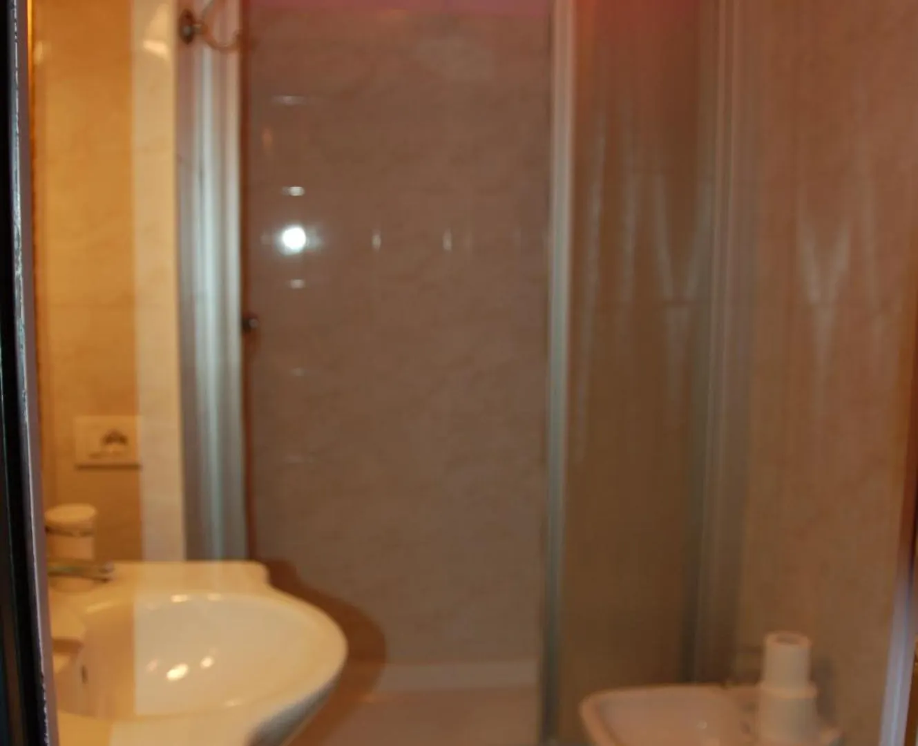B&B Cherry En Rose Lezzeno Bed & Breakfast