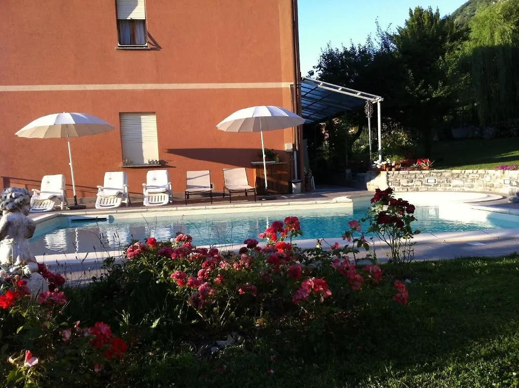 B&B Cherry En Rose Lezzeno Bed & Breakfast