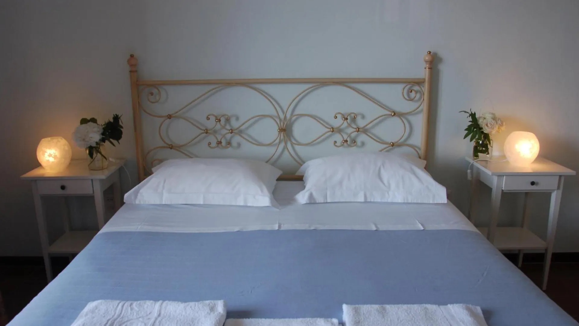 B&B Cherry En Rose Lezzeno Bed & Breakfast