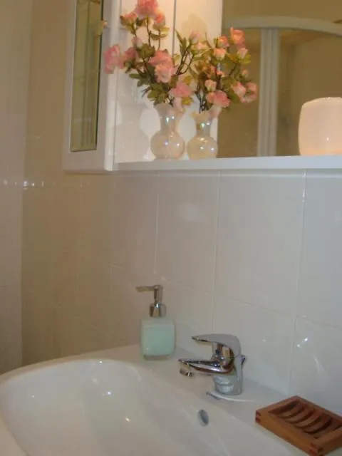 B&B Cherry En Rose Lezzeno 0*,