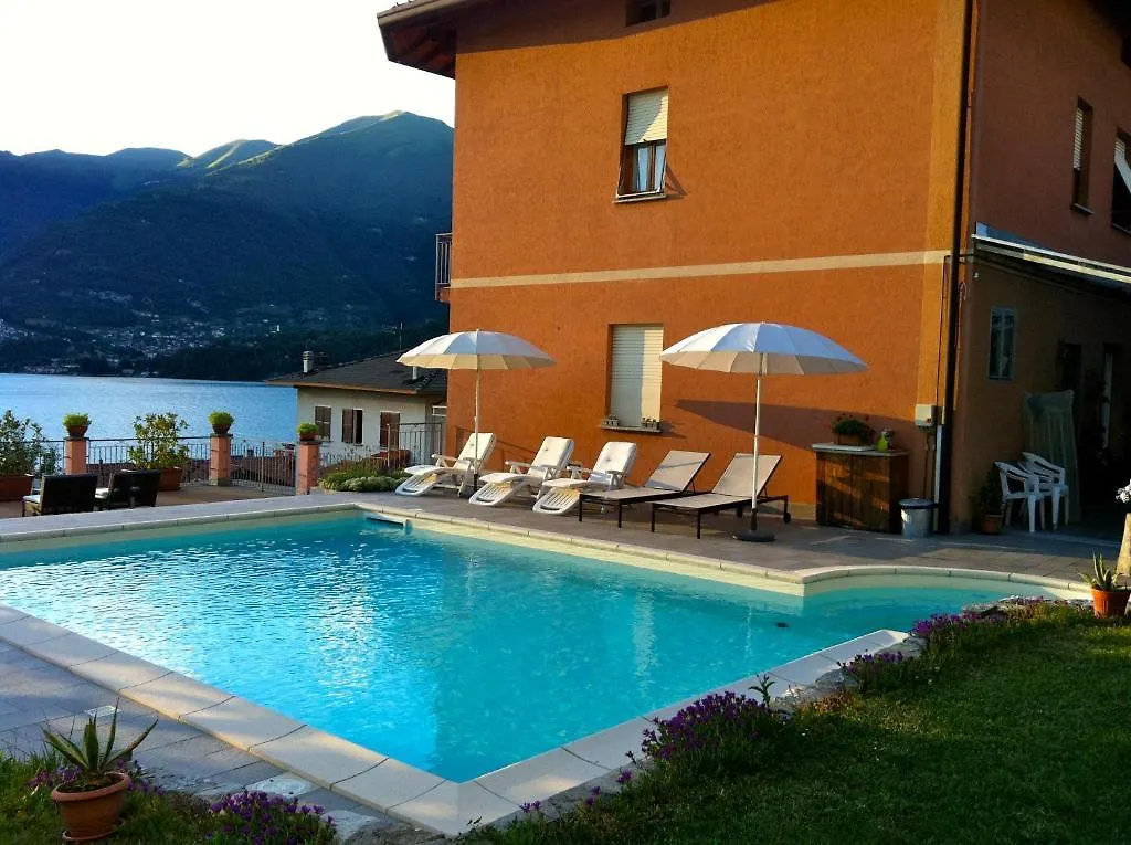 Bed and breakfast B&B Cherry En Rose Lezzeno Italia