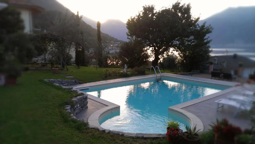 Bed and breakfast B&B Cherry En Rose Lezzeno Italia